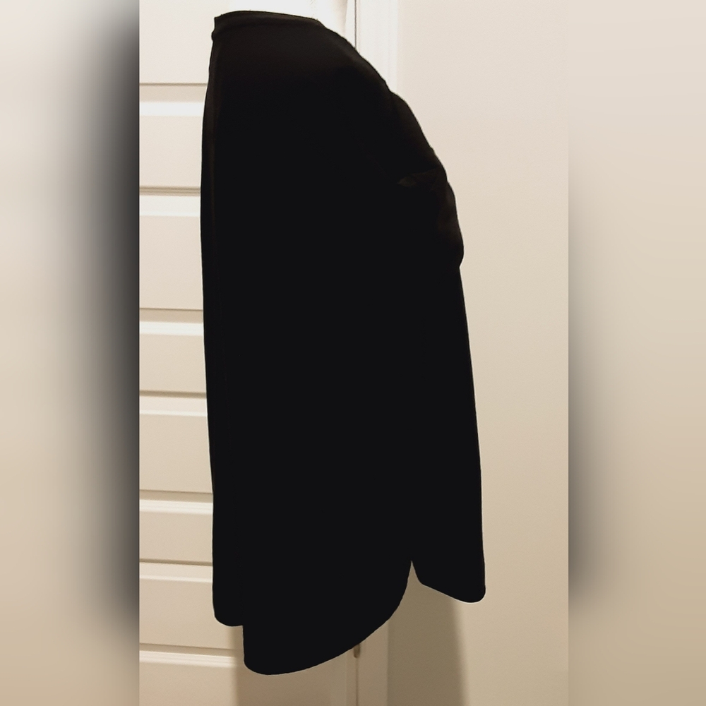 BUNDLE 3 for $10 TERRA & SKY Women's Black Top - Picture 3 of 3
